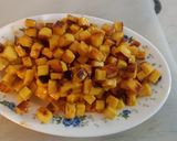 A picture of step 8 of Paneer tossedwith sugar syrup.