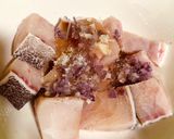 Hình bước làm 1 của món Cá Bớp kho tộ