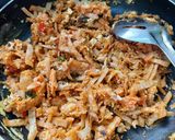 A picture of step 6 of Egg kothu chapati.