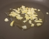 Foto del paso 1 de la receta: Tortilla de alcachofas y jamón