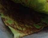 Foto langkah ke 2 dari resep Telur goreng tanpa minyak aroma bakar daun pisang.