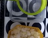 Foto langkah ke 2 dari resep Bawang Putih Goreng Renyah.