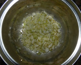 Foto del paso 2 de la receta: Pollo al curry con piña y leche de coco