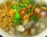 Hình bước làm 2 của món Cháo thịt bằm nấm rơm ăn kèm dưa mắm giá hẹ