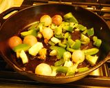 வெஜ்ஜி வ்ரைட் சாதம் (Veggie fried saatham recipe in tamil) ரெசிபி ஸ்டேப் 3 புகைப்படம்