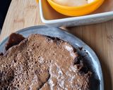 Une image de l'étape 3 de Moelleux chocolat, poires.