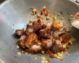 รูปขั้นตอนการทำที่ 3 ของ หมูกรอบผัดพริกเกลือ