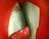 Foto langkah ke 1 dari resep Tumis Ikan Bandeng/Tumeh Geumuloh (Masakan Aceh).