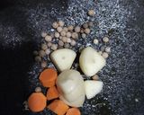 Foto langkah ke 2 dari resep Orak arik tahu telur kuning.