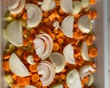 Csirkemell zöldségágyon sütve recept fázis 4 fotója