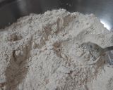 A picture of step 3 of Cheesy pizza sauce paratha.