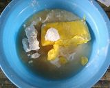 Foto langkah ke 2 dari resep Bolen Pisang Keju Praktis.