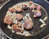Foto del paso 2 de la receta: Arroz mixto de pollo y marisco