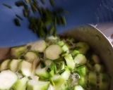 Foto langkah ke 5 dari resep Sup Sayur Oyong Jamur Tiram.