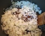 Foto del paso 2 de la receta: Pollo en salsa de cebolla