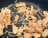 Foto del paso 6 de la receta: Spaghetti de calabacín 🥒 con pollo 🍗 y chipotle 🌶 en la airfryer