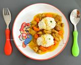 Hình bước làm 2 của món Cơm Cà Ri Gà Cho Bé