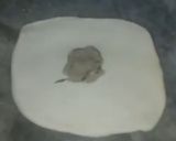 A picture of step 8 of Stuffed naan.
