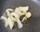 Foto langkah ke 3 dari resep Ayam Goreng Mentega.