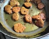 A picture of step 3 of Leftover rice pakora.