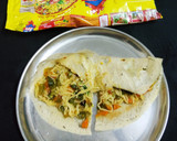 மேகி நூடுல்ஸ் ஸ்டப்டு  தோசை ரெசிபி ஸ்டேப் 8 புகைப்படம்
