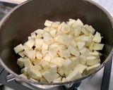 Une image de l'étape 3 de Parmentier de panais au bœuf, tomates et courgette.