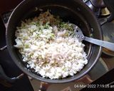 A picture of step 4 of Hariyali Poha.