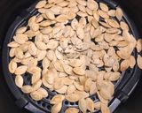 Foto del paso 2 de la receta: Semillas de calabazas crujientes(Snack saludable)