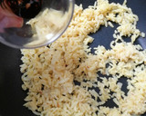 Foto del paso 4 de la receta: Esto no es un arroz chino, pero parece 🍚🥦🍳