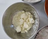 A picture of step 2 of Vanilla Custard powder.