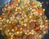 Foto del paso 3 de la receta Potaje de garbanzos, verduras y chorizo