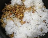 Gambar langkah 3 resipi Nasi goreng cili kering.