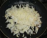 Foto del paso 1 de la receta: Quesadillas de vienesas con huevos