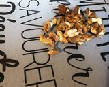 Une image de l'étape 3 de Salade de tomates au comté et noix sur lit de feuille de chêne.