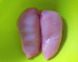 Foto del paso 1 de la receta: Pechugas de pollo guisadas en bolsa al horno