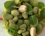 Foto del passaggio 1 della ricetta Hummus crudista di fave e menta