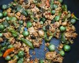 Foto langkah ke 3 dari resep Tumis Oncom Leunca.