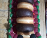 Foto del paso 1 de la receta: Gusano o ciempiés de donuts y chuches