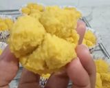 Foto langkah ke 4 dari resep Bolu kukus kuning.