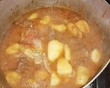 Foto del paso 3 de la receta: Espaguetti con tuco y papas