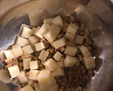 Foto del paso 2 de la receta: 208. Barquitas de endibias rellenas de manzana y nueces con salsa de roquefort (entrante ensalada)