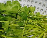 Hình bước làm 2 của món Canh đầu cá diêu hồng nấu ngót