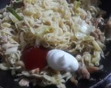 A picture of step 9 of Stir fry chicken nodles🍲.