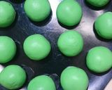 Foto langkah ke 4 dari resep Klepon Kopi Gula Aren.