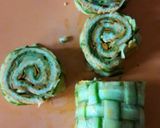 A picture of step 6 of Cucumber Weave Noodles Pinwheel Sandwich.