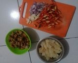 Foto langkah ke 1 dari resep Tumis kikil.
