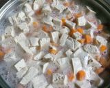 Foto langkah ke 2 dari resep Sup Tahu Udang.