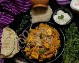 A picture of step 4 of Creamy Paneer Makhani Rice (Leftover Rice).