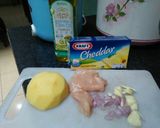 Foto langkah ke 1 dari resep Bubur kentang ayam keju - Mpasi 8 mo+.