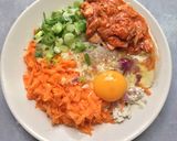 Foto langkah ke 2 dari resep Omelet Tahu Tuna Pedas.